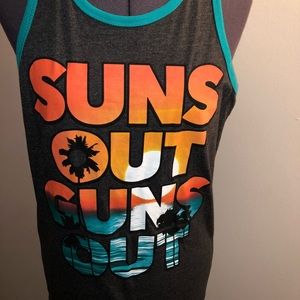 New men’s Suns Out Guns Out tank top Small 💪🏾